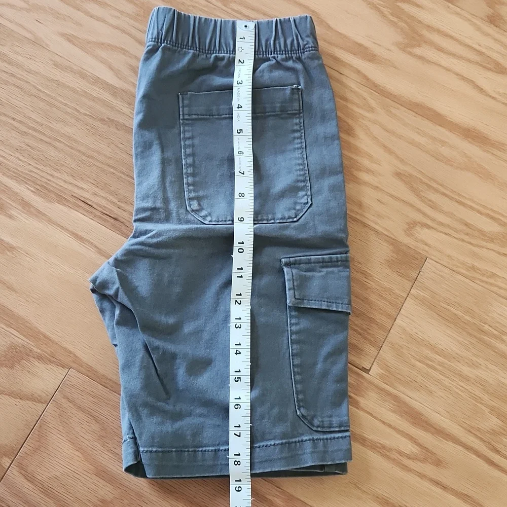 Old Navy Cargo shorts xl Boys Gray